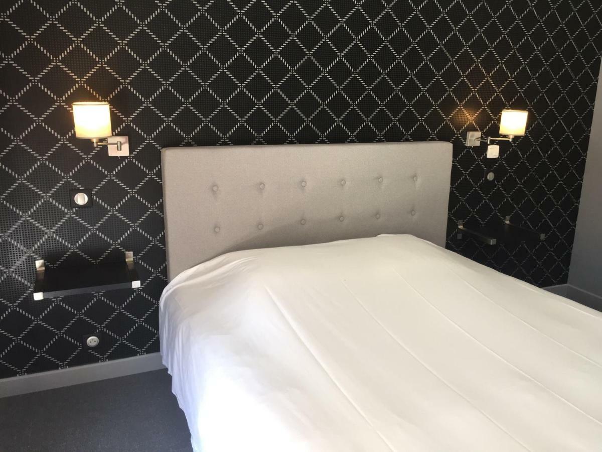 Dans Les Vignes Hotel Chamery Quarto foto
